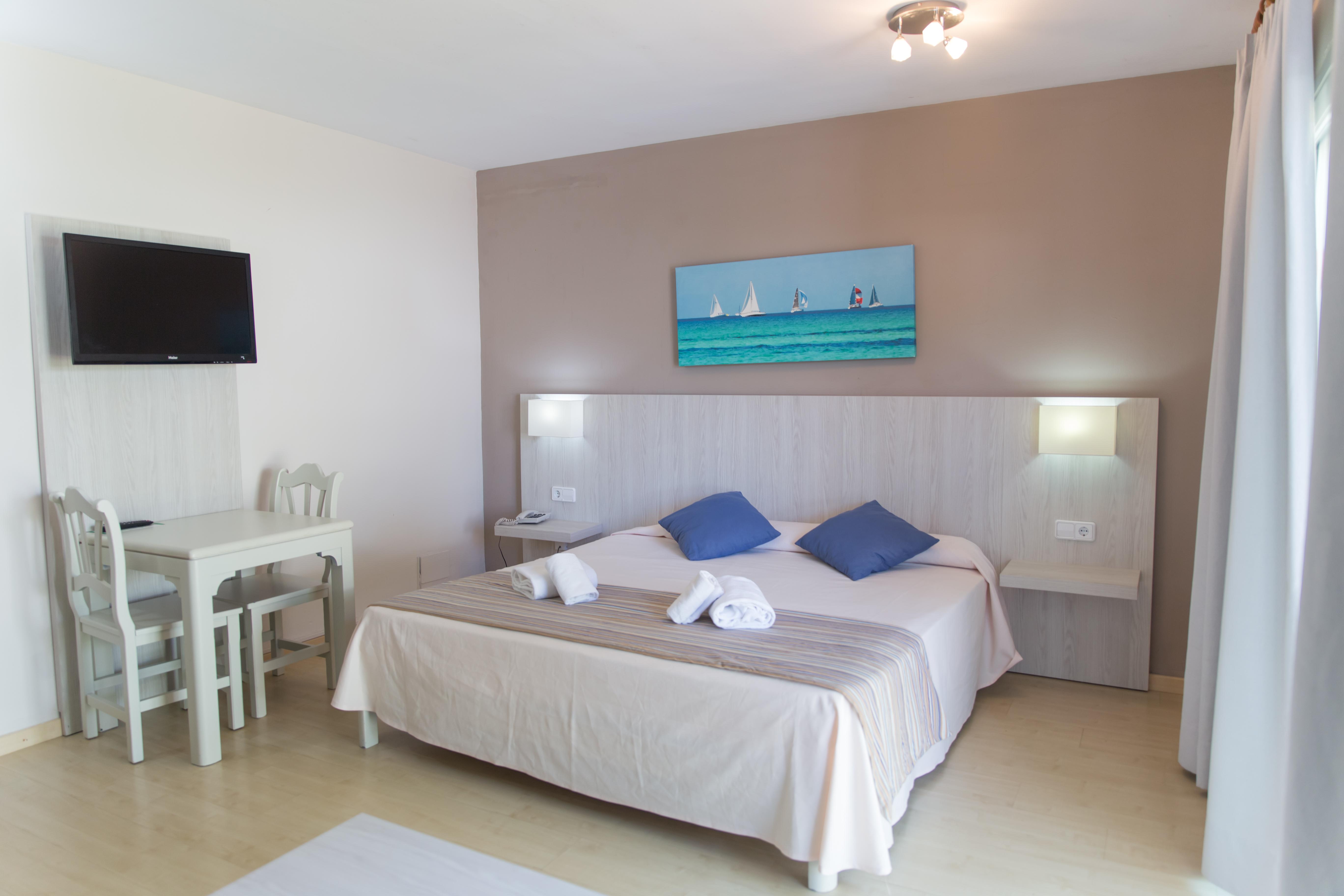 Hotel Club Es Talaial Cala D´Or Esterno foto