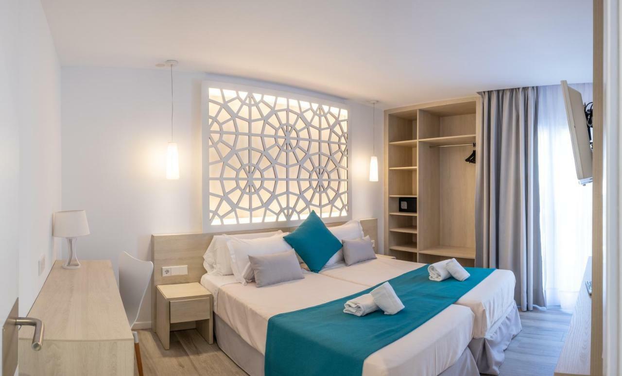 Hotel Club Es Talaial Cala D´Or Esterno foto